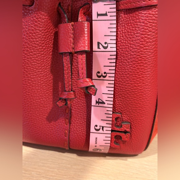 Tory Burch McGraw Mini Dragonfly Leather Tote in Tory Red. - Picture 9 of 9